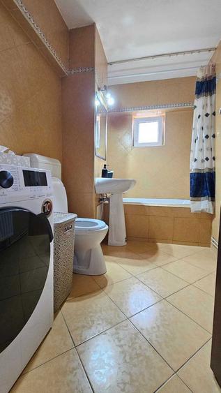 Apartament 2 camere Decomandat , Centrul Civic , Onix , mobilat-utilat , etaj intermediar , liber 117800 euro - 5