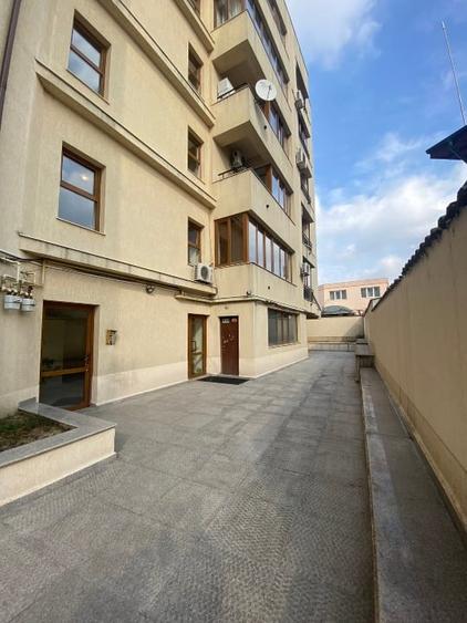 Inchiriez apartament 3 camere nemobilat zona Baneasa cu loc parcare subterana - 3