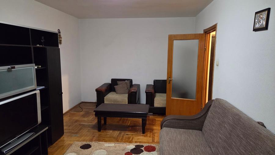 Dacia, ap. 2 camere, decomandat, etaj 2/4 - 3