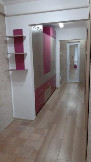 Apartament cu 3 camere, decomandat, zona Tomis III centrala pe gaz - 25