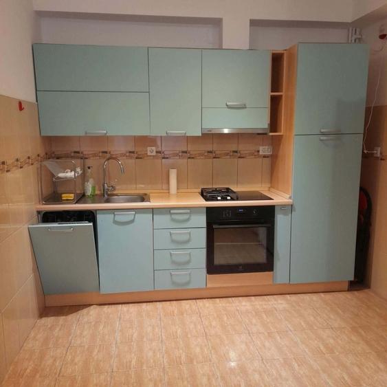 Apartament cu 3 camere în Torontalului