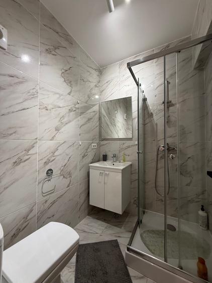 Apartament cu 3 camere nedecomandat în Militari