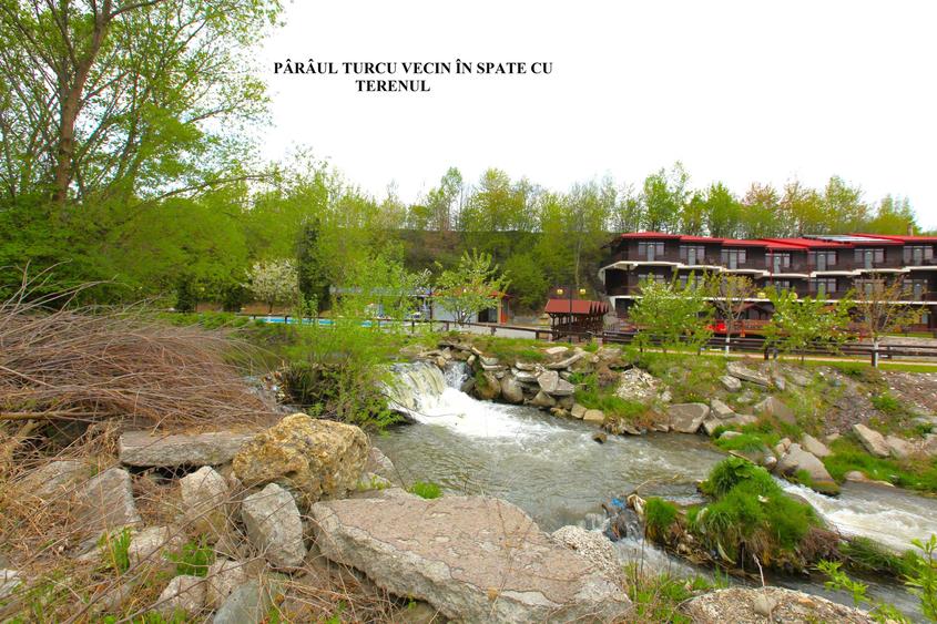 Teren superb in Bran cu parau in spatele lui - 8