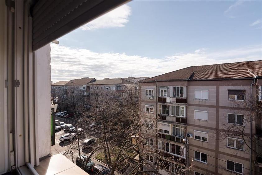 RECO. Garsoniera 15 mp utili, etajul 4, zona Rogerius - 10