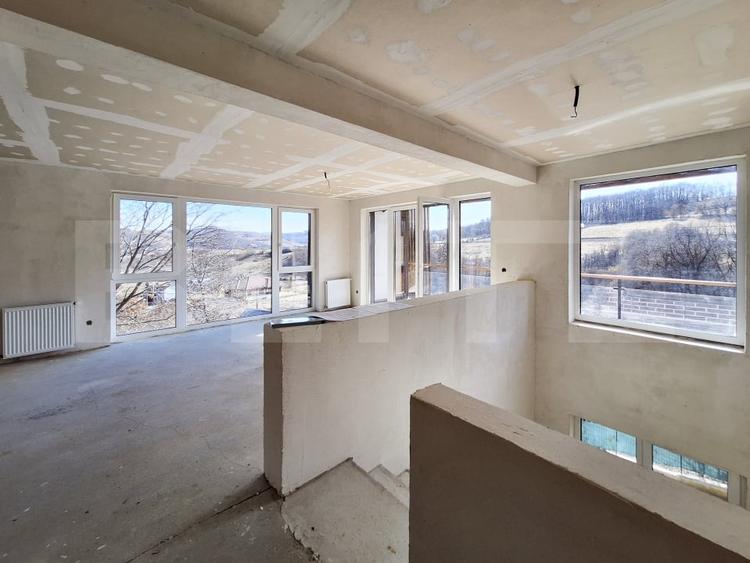 Casa alipita ideal pentru doua familii, in Stolna - 4