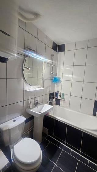 Apartament 3 camere în zona PIATA 14 IULIE - 18