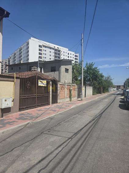 Teren cu Casa demolabila Gaz Curent Canalizare zona Titan Auchan - 2