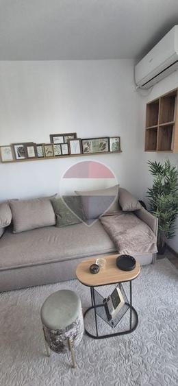 Apartament cu 2 camere semidecomandat, mobilat în Ultracentral