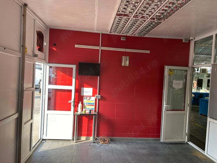 Spa?iu comercial de inchiriat pia?a vest - 3