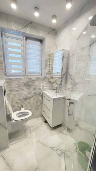 Apartament cu 2 camere decomandat, mobilat în Central