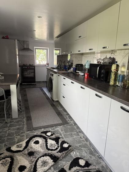 Casa de vanzare in Botosani la 5 minute de mers pe jos de Mall - 2