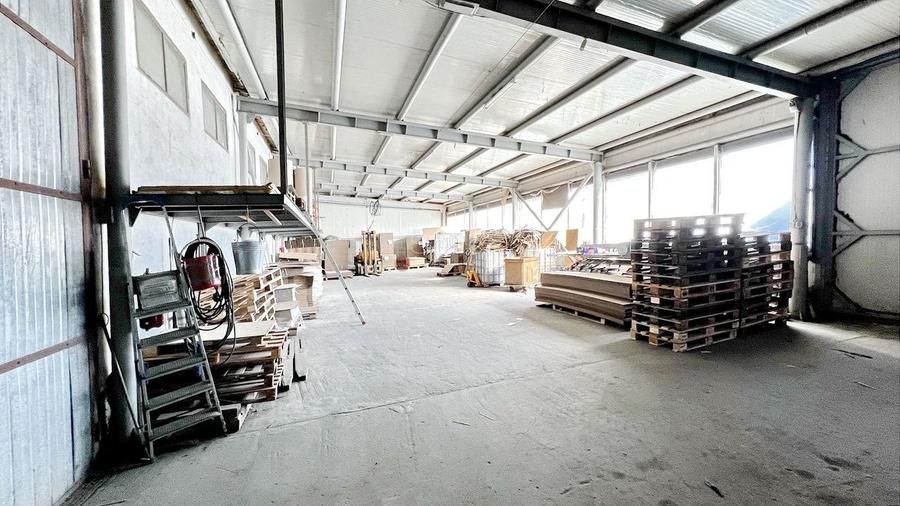 Teren intravilan cu hala construita - 3