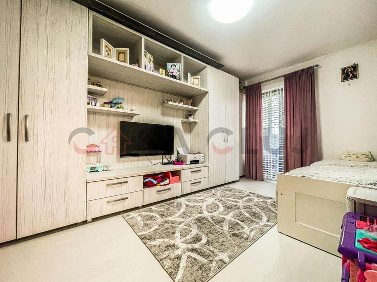 Un cămin complet, &icirc;ntr-o zonă cu acces rapid spre tot ce contează - 1