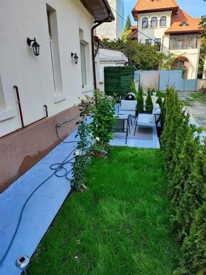 Casa individuala de vanzare Piata Romana - 1