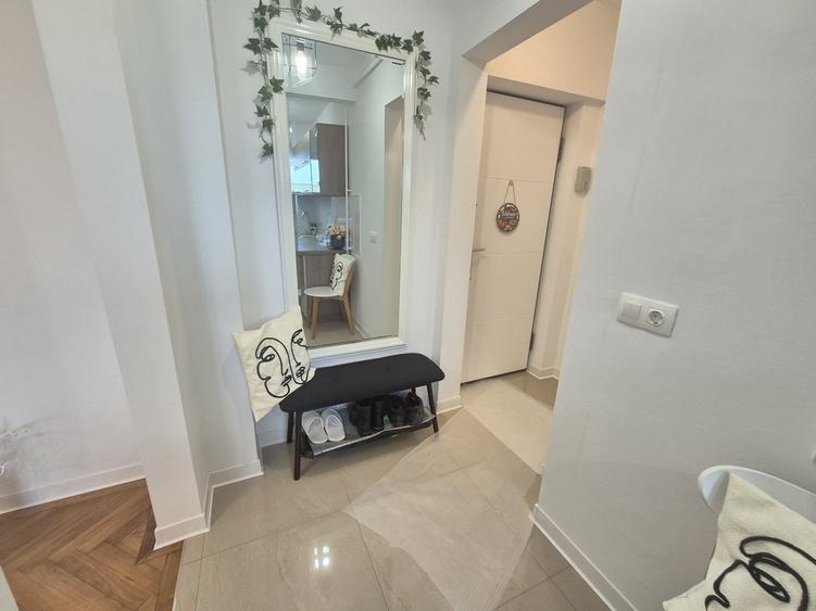 Vanzare Apartament 2 camere cochet mobilat si utilat complet de lux - 29