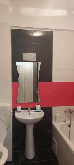 Inchiriez garsoniera - 2