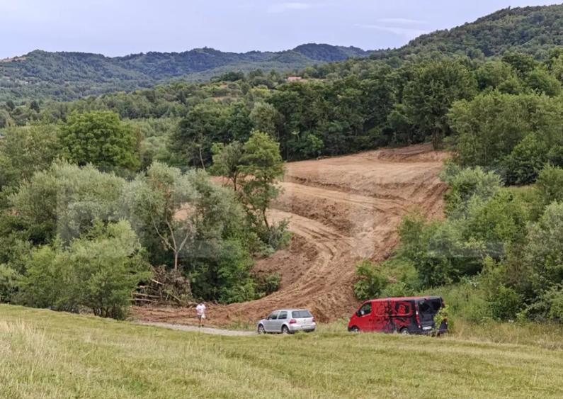 Teren extravilan, 12050 mp, la doar 19 km de orasul Bistrita - 5