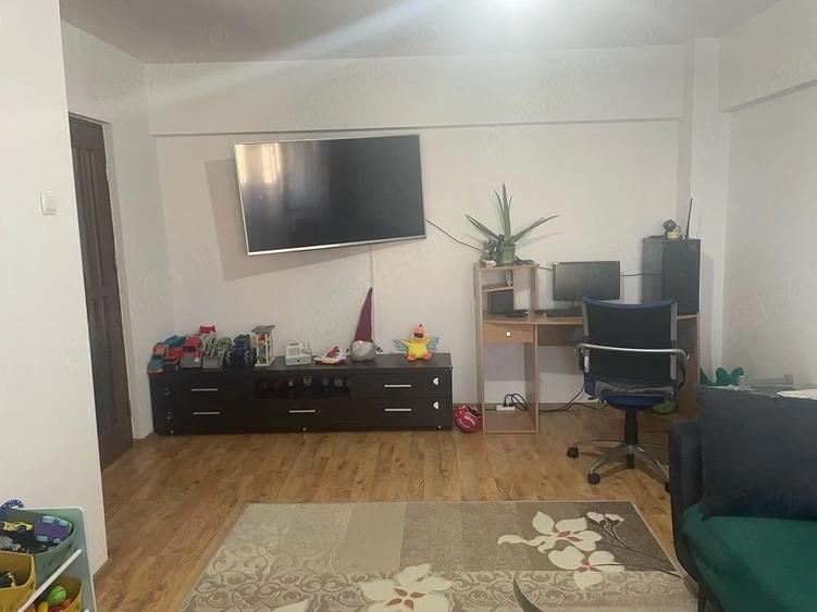 apatament 3 camere de vanzare proprietar - 10