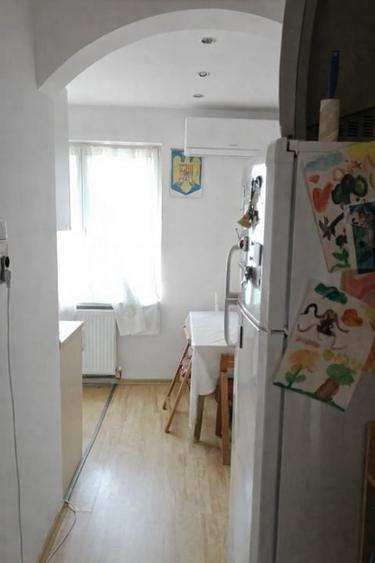 Garsoniera decomandata in bloc mixt la Dristor-Piata Ramnicu Sarat - 4