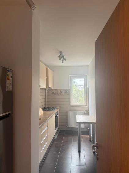 Apartament cu 2 camere decomandat în Drumul Taberei
