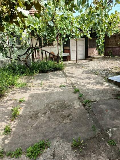 Casă cu 3 camere cu Teren 1000 Mp în Sutoru