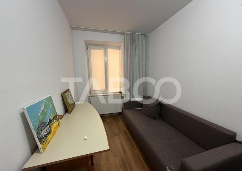 Casa de vanzare 4 camere 160 mpu teren liber 146 m zona Cet - 11