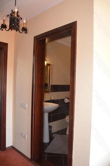 Busteni-Pensiune de vanzare - 10