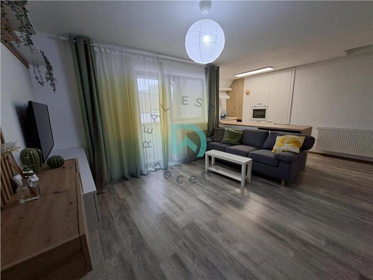 Apartament 3 camere Tractorul, 60 mp - Brasov - 1