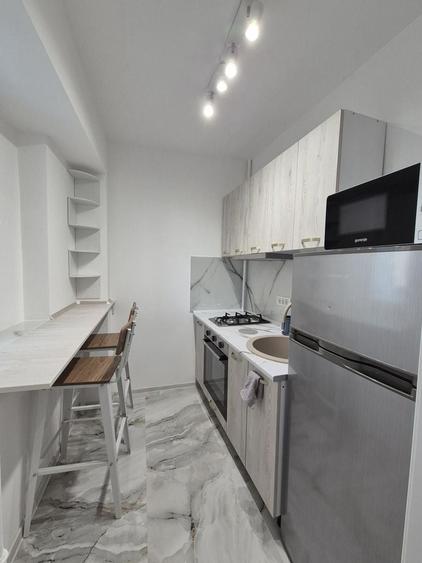 GASONIERA PANDURI, LOC DE PARCARE, MOBILAT/UTILAT,METROU 5 MINUTE - 7