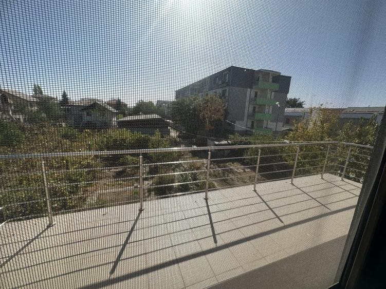 Imobil langa Cora, sos. Alexandriei, P+1+ M, 345mp, anexe 240mp, curte 2450mp - 12