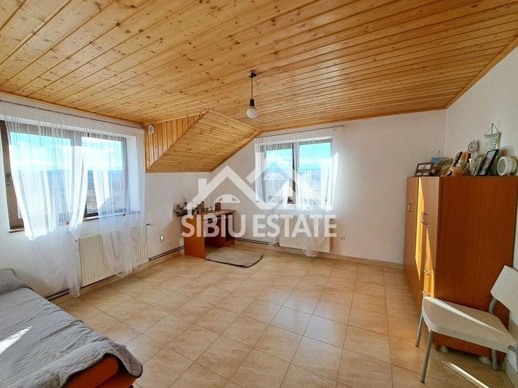 Casa Sibiu cu pivnita si garaj, curte mare - 17