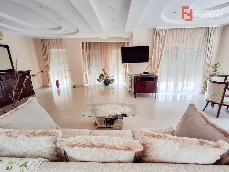 Casa individuala de vanzare in Timisoara cu sauna si piscina, zona Fratelia - 1