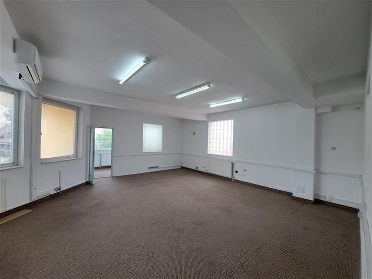 Spatiu comercial sau pentru birouri, situat in cartierul Zorilor! - 2