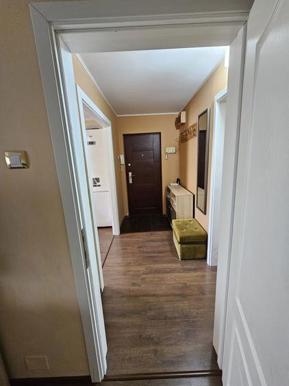 Apartament cu 3 camere decomandat, mobilat în Lipovei