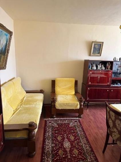 Apartament cu 3 camere decomandat în B-dul București - 2