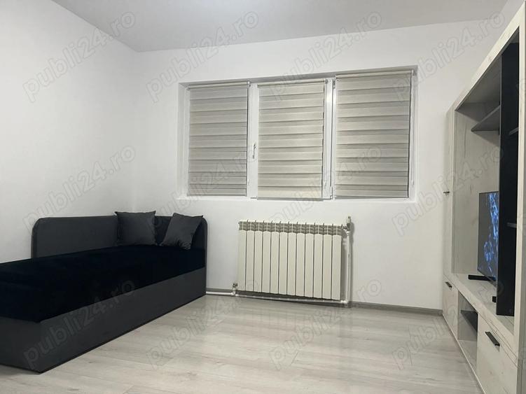 Inchiriez garsoniera zona UMT - 1