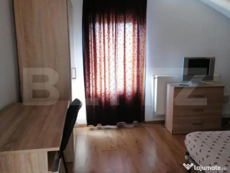 Apartament spatios de vanzare, 5 camere, 93 mp, zona Hotel D - 12