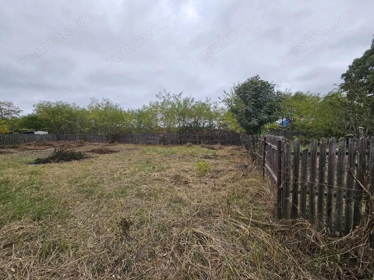 Teren intravilan Bradu, 600 mp - 5