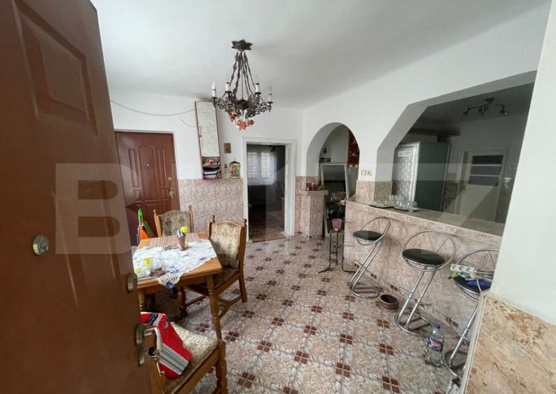 Casa de vanzare cu 4 camere, 120 mp, zona 14 Mai - 13