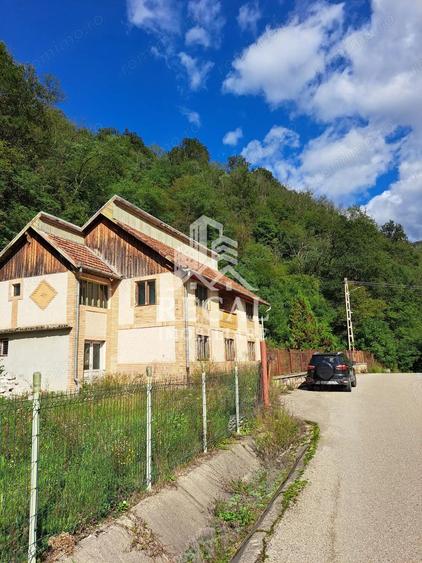 Casa spa?ioasa cu teren generos Dabaca - 1