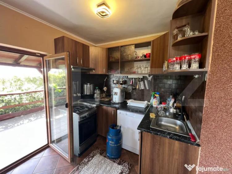 Casa de vanzare, cu 3 camere, 100 mp, zona Odoreului - 7