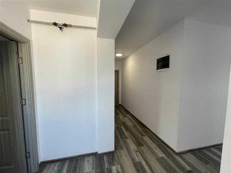 Garsoniera de inchiriat in bloc nou zona C5 - 5