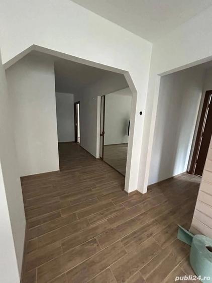 De vanzare 3 camere decomandate, zona Hotel Roman, renovat complet, 64.000 euro - 2