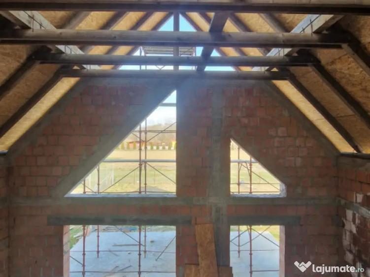 Casa P+M la ro?u de vanzare in Catalina zona lini? - 8