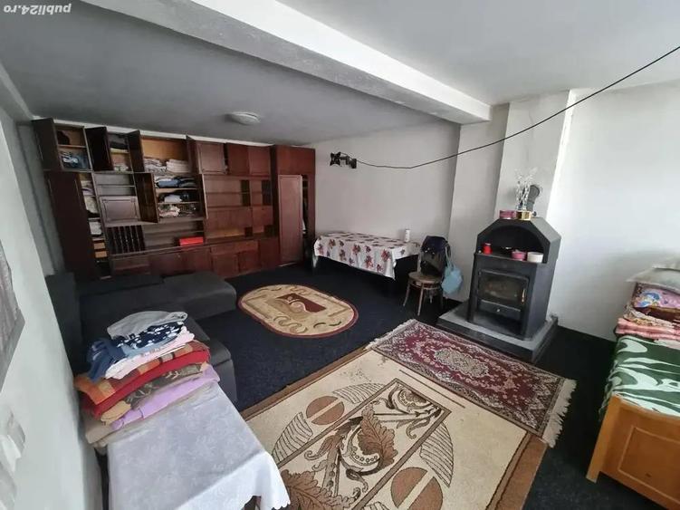 A 33 Proprietarul vinde casa energiei gara construita acum 3 an din caramida , - 2