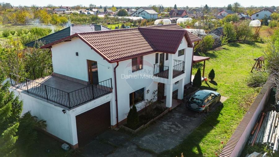 Casa / Vila de Vanzare