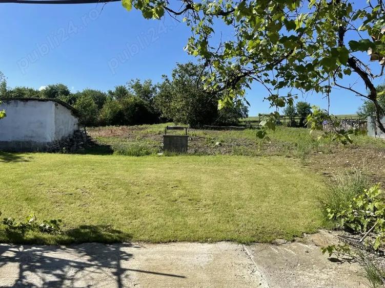 Casa de vanzare la tara - 10