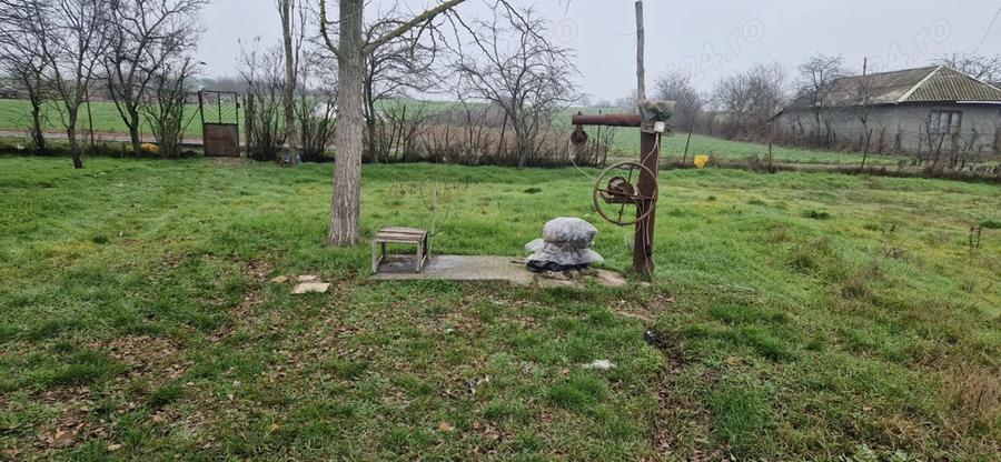 Vand casa batraneasca + teren 1800mp - 1