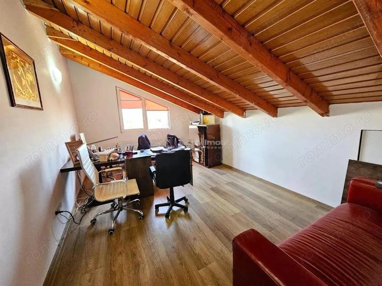 Apartament cu 4 camere cu scara interioara zona centrala, etaj 2 - 3