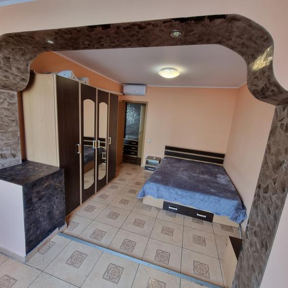 PIATA UNIRII , BD IC BRATIANU, LANGA METROU, AP 2 CAM MOBILAT SI UTILAT - 12